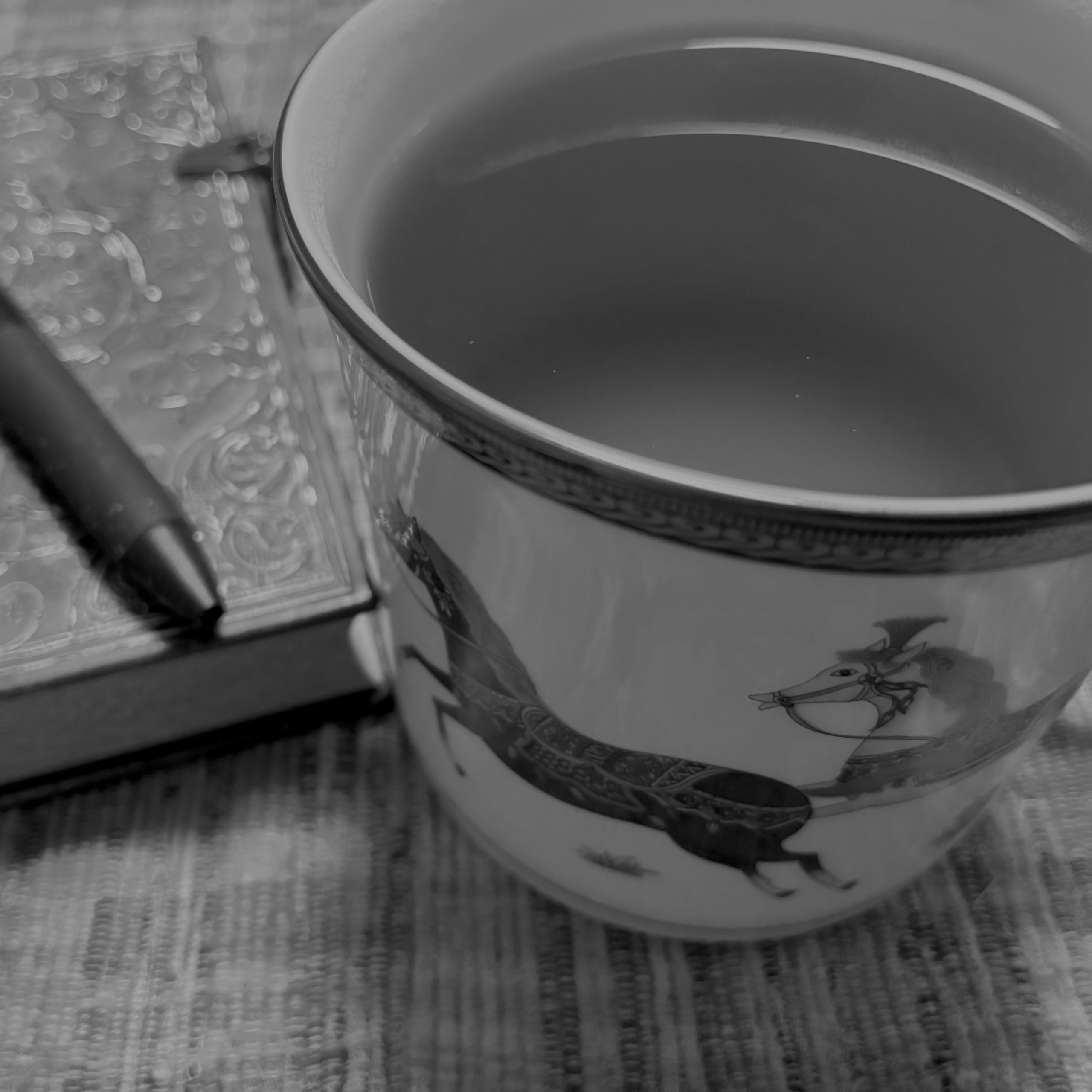 詩人　作詞家　阿閉真琴