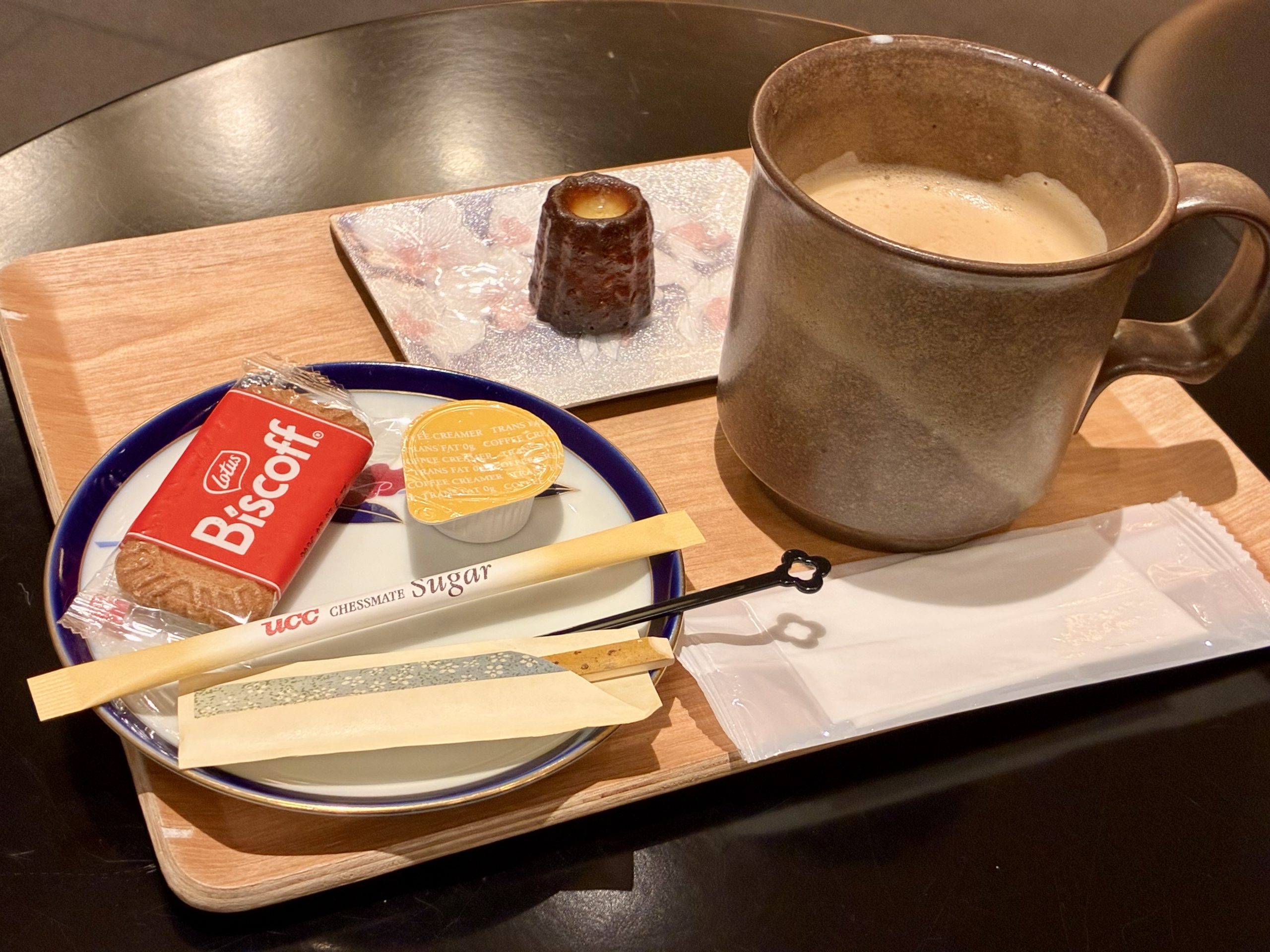 作詞家　阿閉真琴　Makoto ATOZI